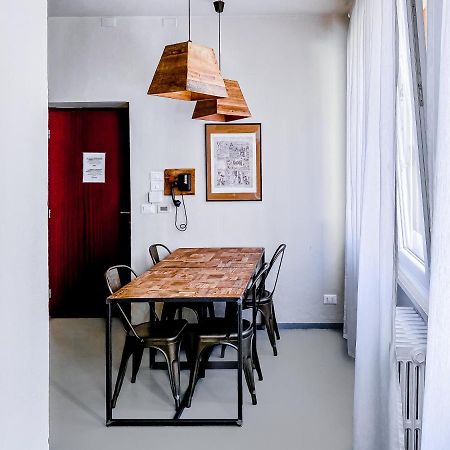Tra Piazza Erbe E Piazza Bra Raffinata Maison Hotel Верона Екстериор снимка