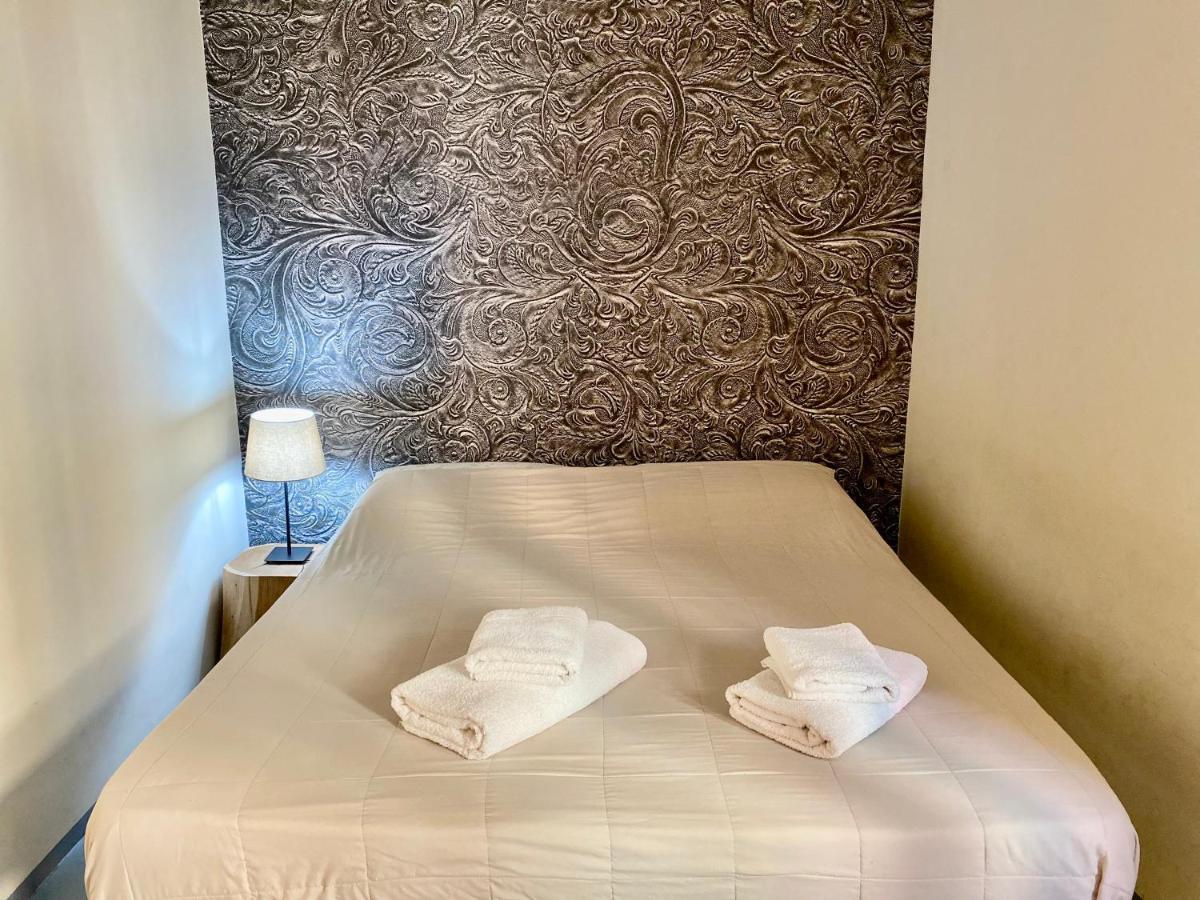 Tra Piazza Erbe E Piazza Bra Raffinata Maison Hotel Верона Екстериор снимка