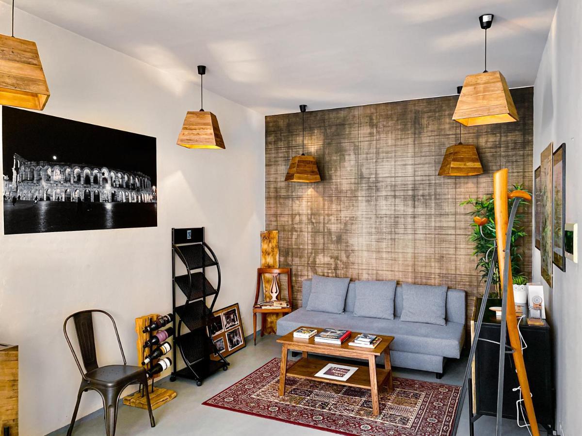 Tra Piazza Erbe E Piazza Bra Raffinata Maison Hotel Верона Екстериор снимка