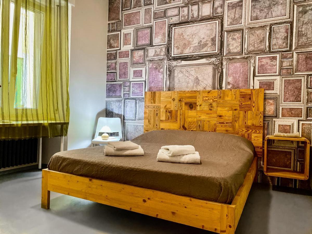 Tra Piazza Erbe E Piazza Bra Raffinata Maison Hotel Верона Екстериор снимка